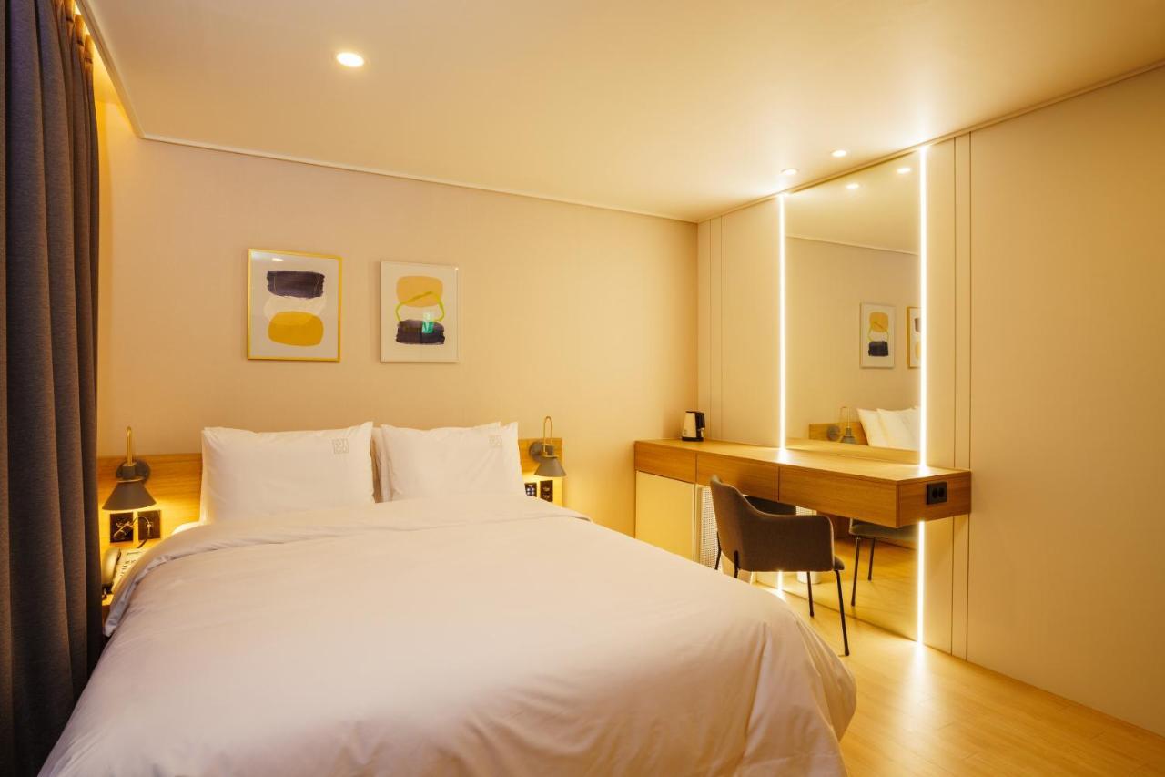 Hotel Pico Tongyeong Bagian luar foto