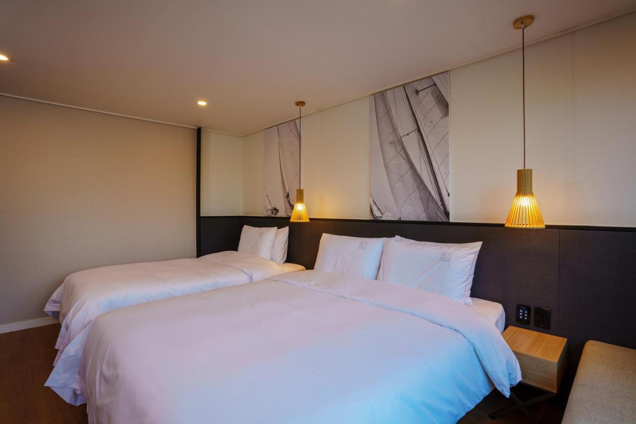 Hotel Pico Tongyeong Bagian luar foto