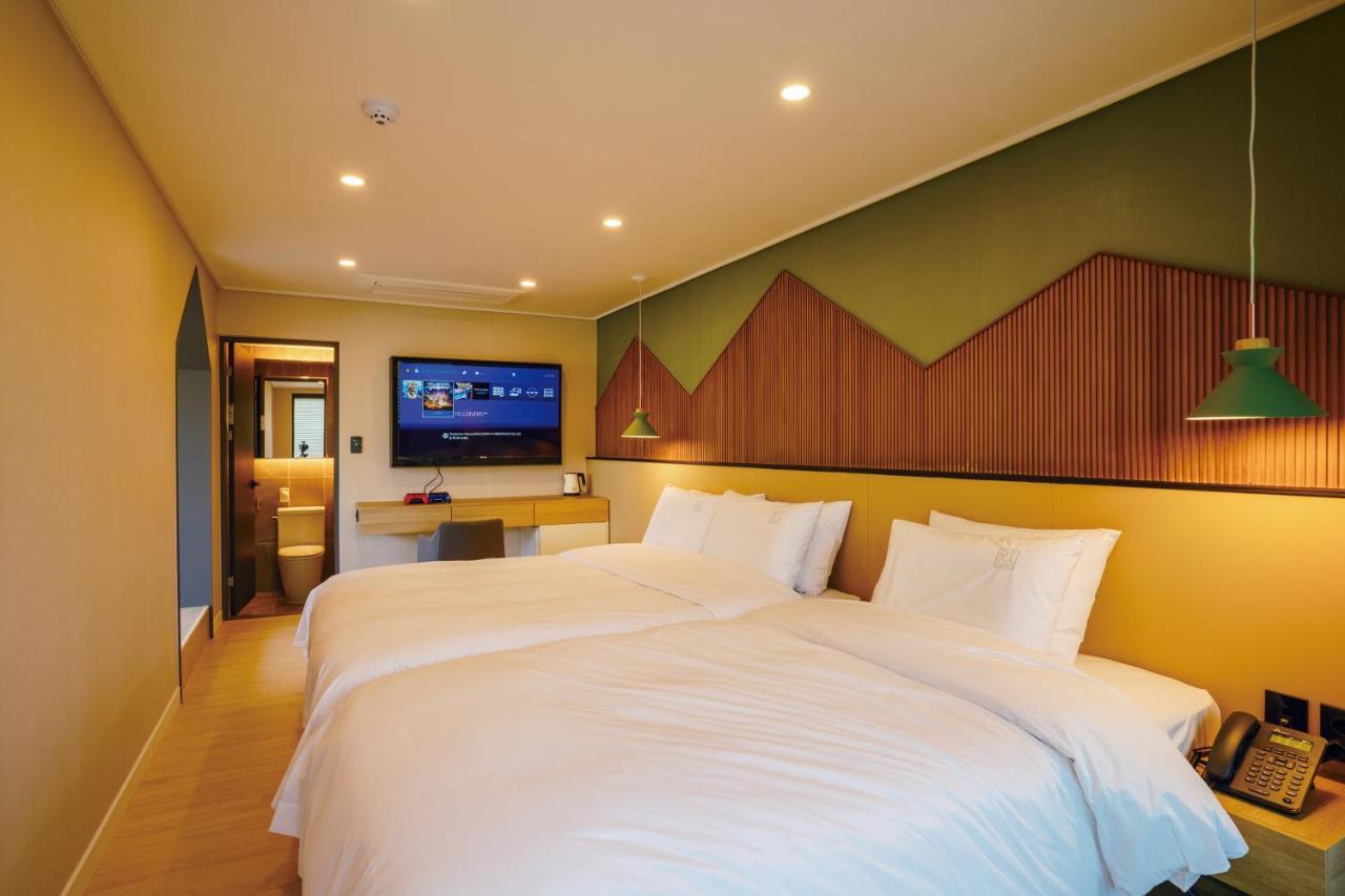 Hotel Pico Tongyeong Bagian luar foto