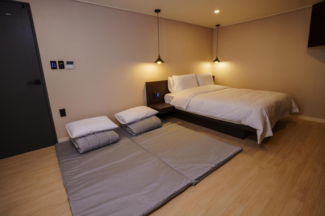 Hotel Pico Tongyeong Bagian luar foto