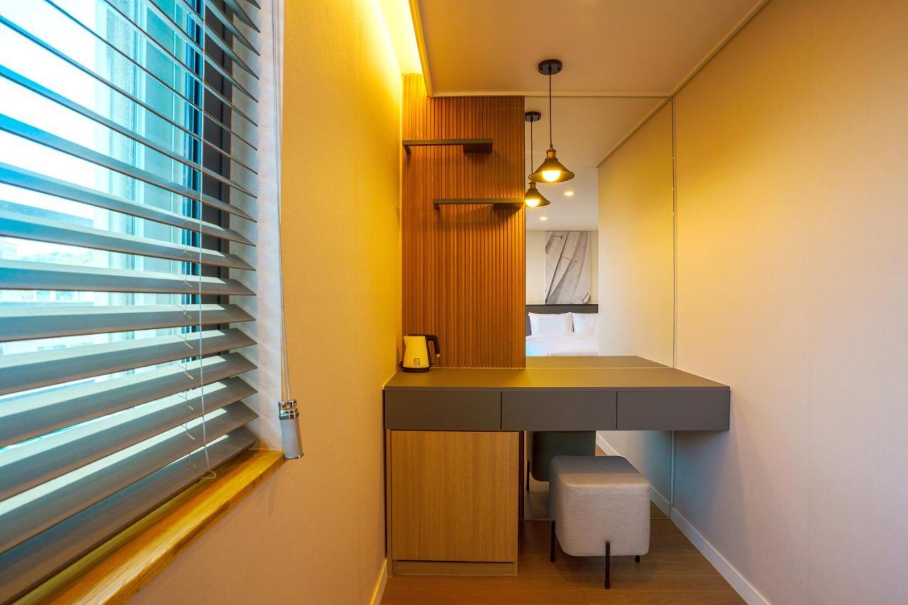 Hotel Pico Tongyeong Bagian luar foto
