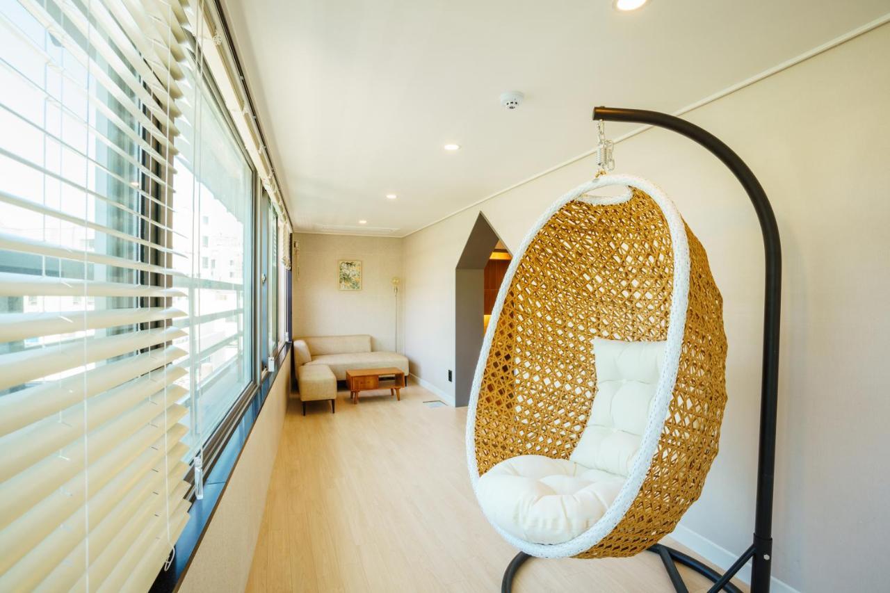 Hotel Pico Tongyeong Bagian luar foto
